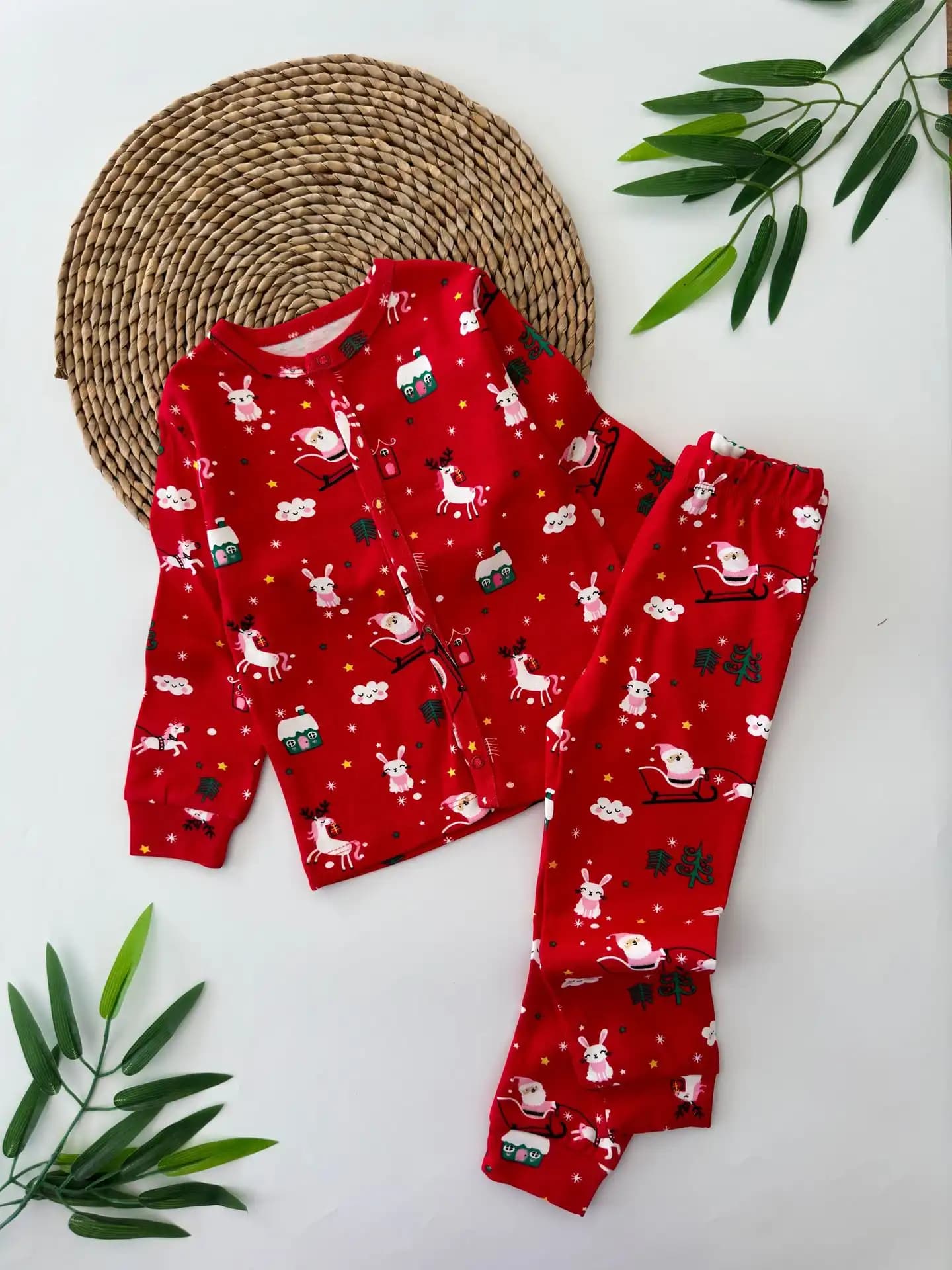 Unisex Pijama Takımları: Konfor ve Şıklığı Bir Arada Sunan Modern Giyim Seçenekleri
