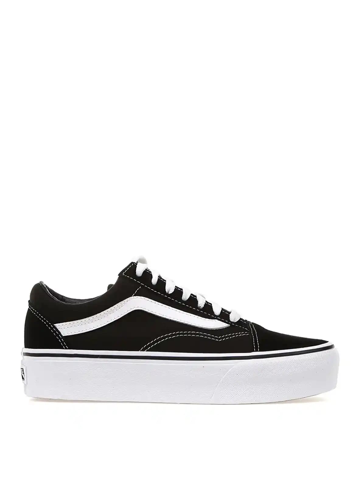 Vans Yüksek Tabanlı Ayakkabılar Moda ve Konforu Bir Araya Getiriyor