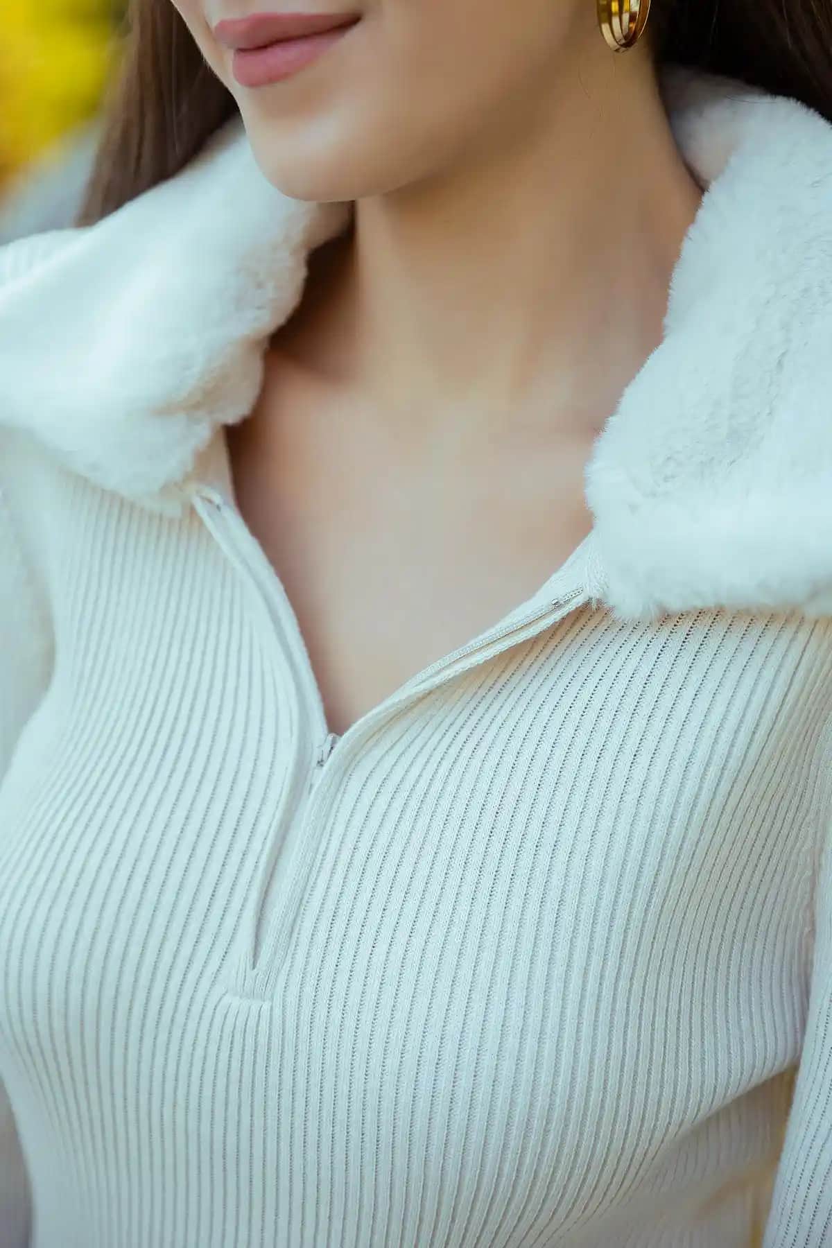 Yakalı Triko Modası: Şıklık ve Rahatlığın Birleştiği Klasik Parça