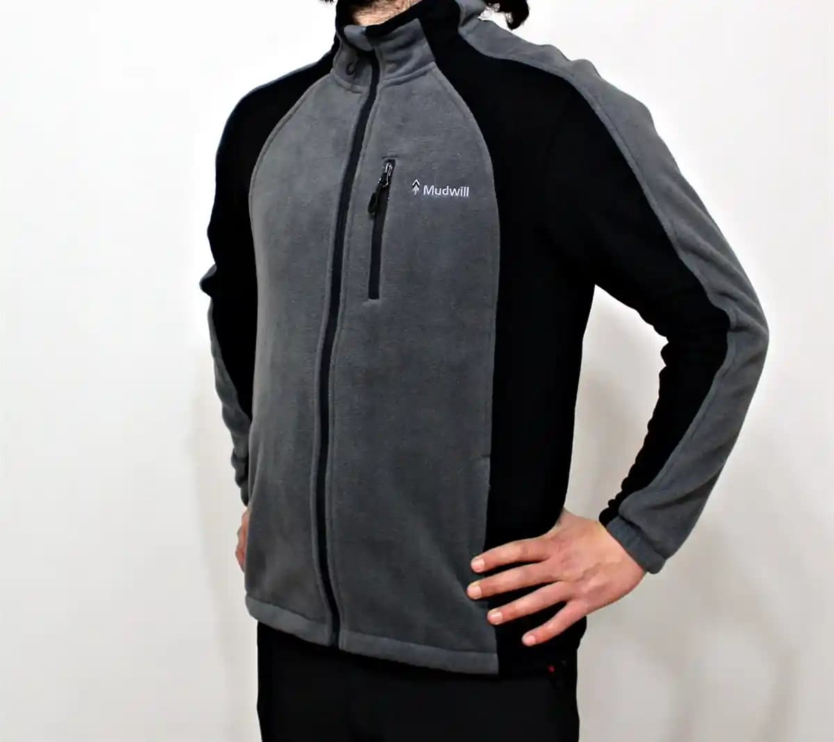 Yazlık Polar Nedir ve Yaz Aylarında Konfor ve Şıklık Sunan En İyi Seçenekler