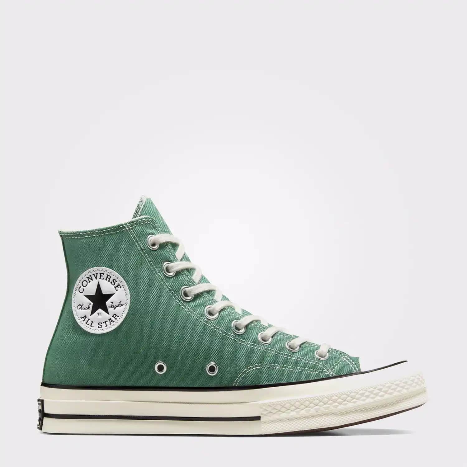 Yeşil Converse Ayakkabılar: Stil ve Konforu Bir Arada Sunan Güncel Modeller