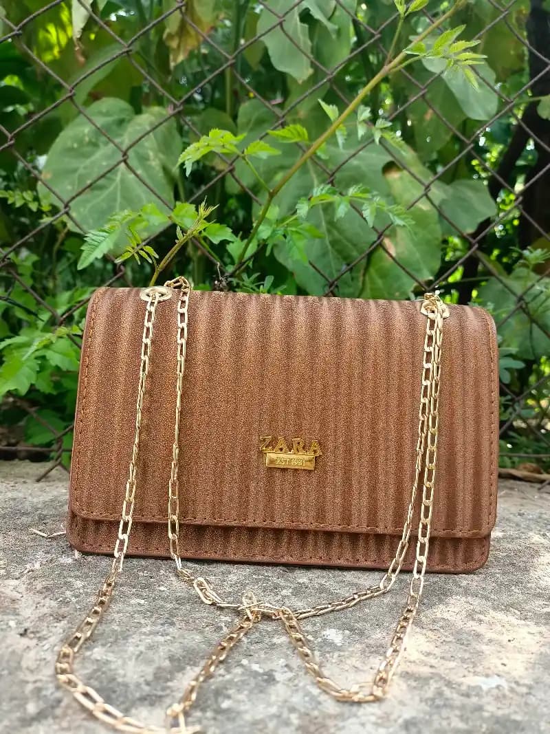 Zara Alışveriş Çantası: Güncel Moda Trendleri ve İşlevselliği Bir Arada Sunar