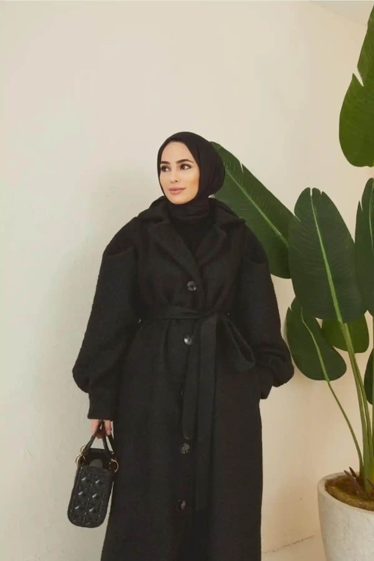 Zara Buklet Kaban Koleksiyonu Modern ve Klasik Tarzların Şık Buluşması