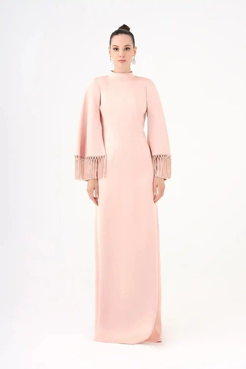 44 Beden Elbise Modelleri: Şıklık ve Konforu Bir Arada Sunan Tasarımlar