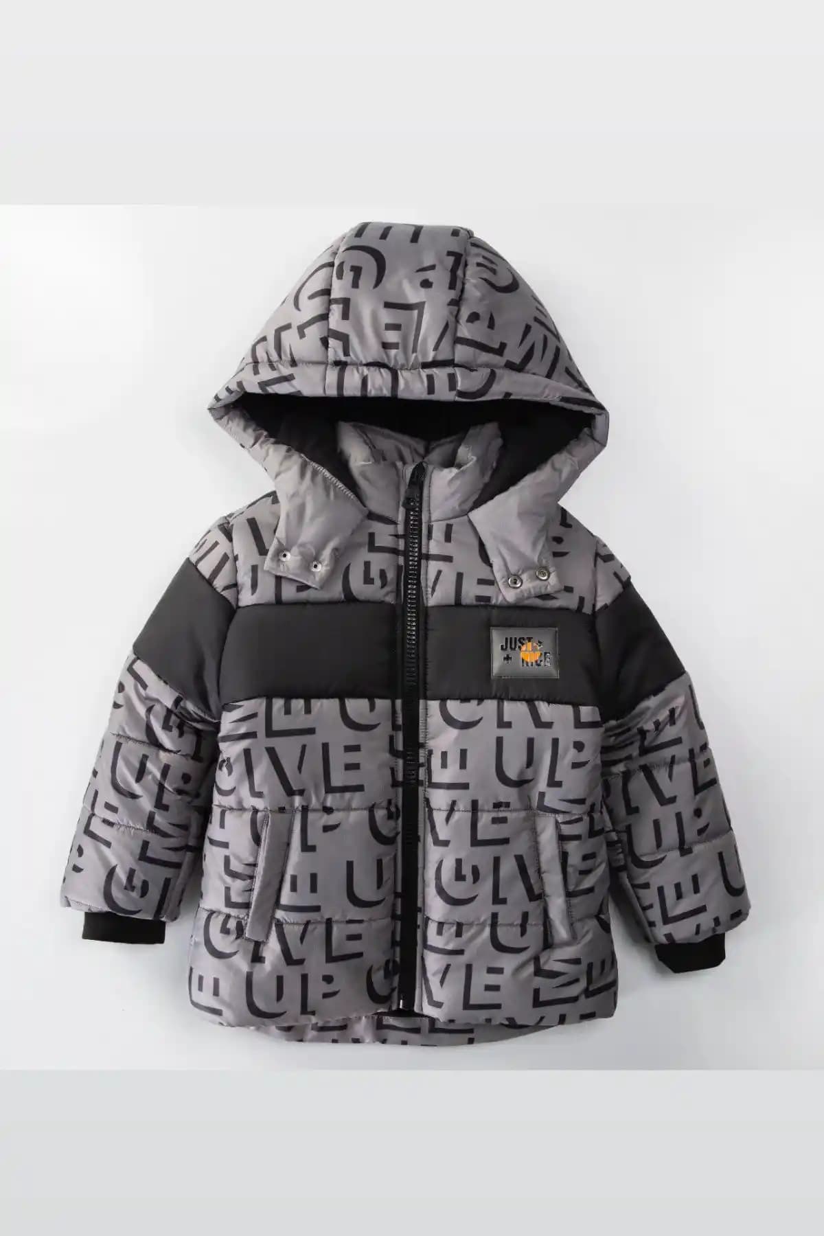 6 Yaş Çocuk Montları: Moda Trendleri ve Fonksiyonel Seçim Rehberi