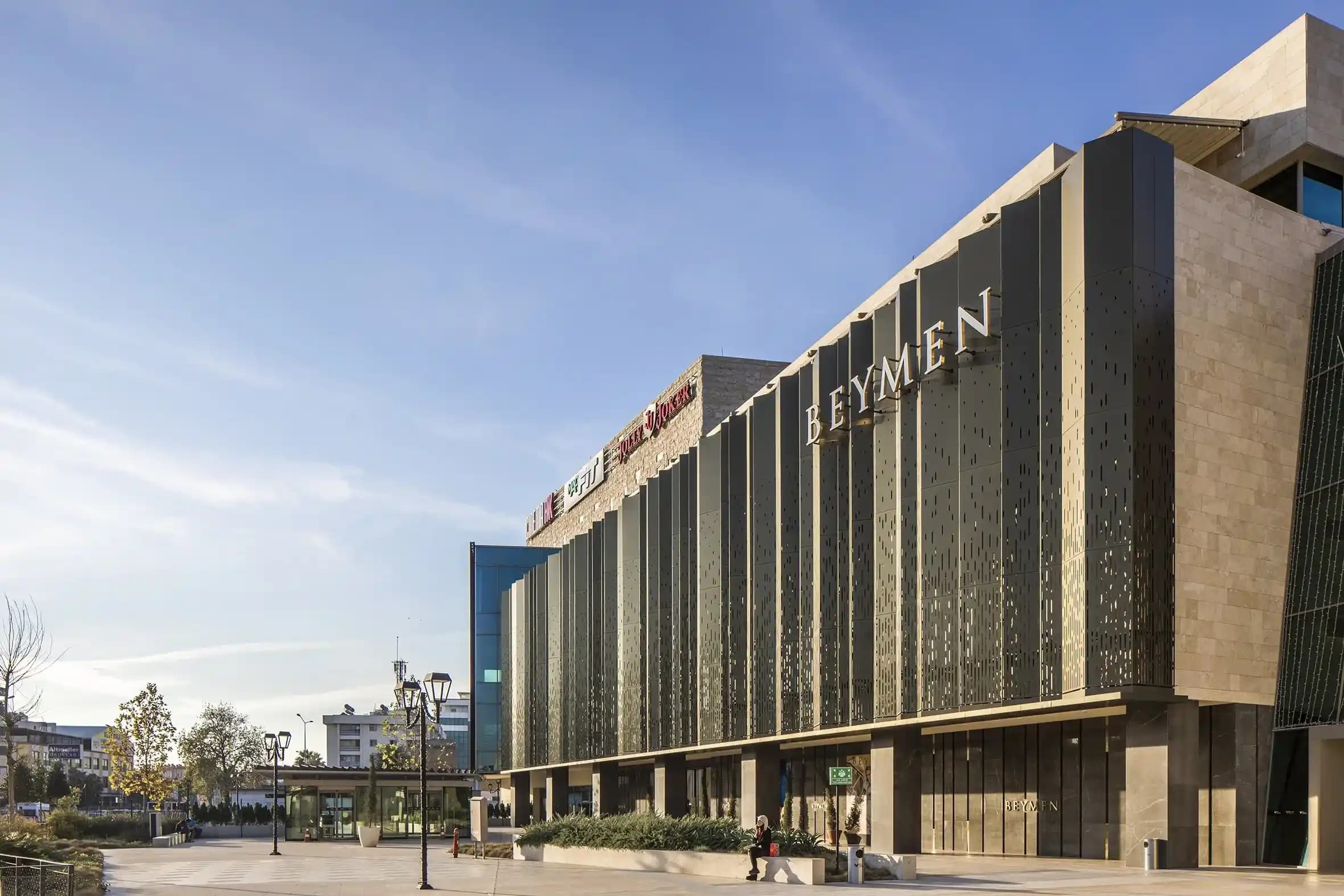 Adana'da Beymen ile Moda Dünyasının Kalbinde Şıklık ve Yenilikler