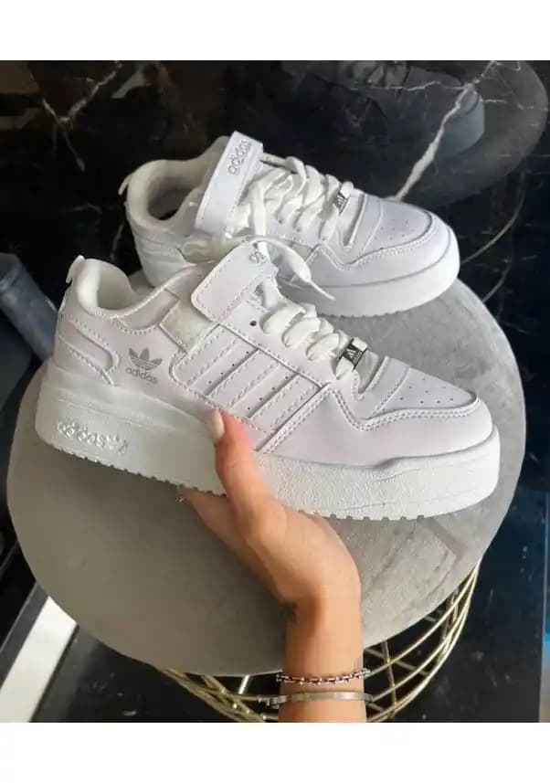 Adidas 36 Numara Bayan Spor Ayakkabıları: Moda ve Konforun Birlikte Sunulduğu Seçenekler