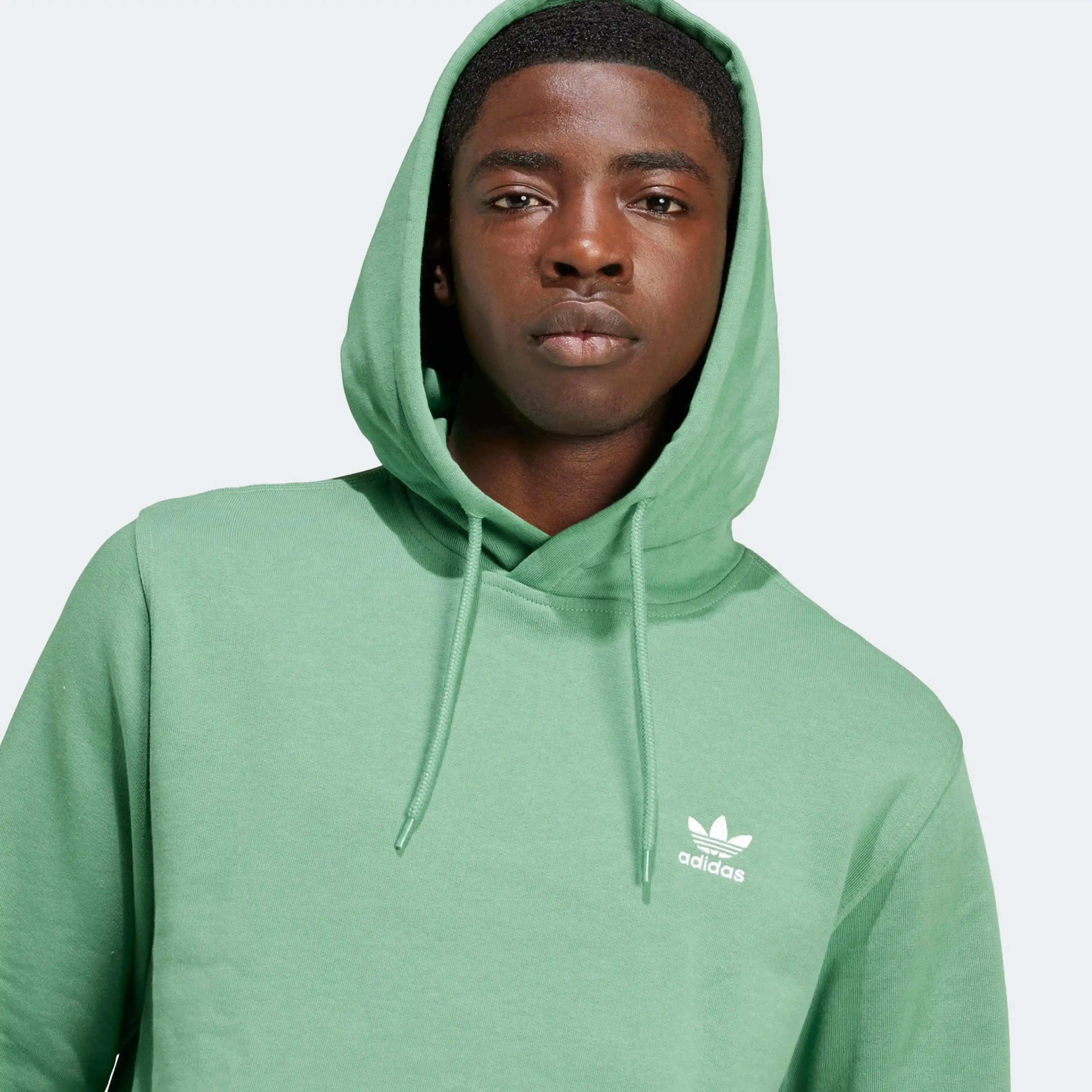 Adidas Erkek Kapüşonlu Sweatshirtleri ile Günlük Spor ve Moda Trendlerini Yakalayın
