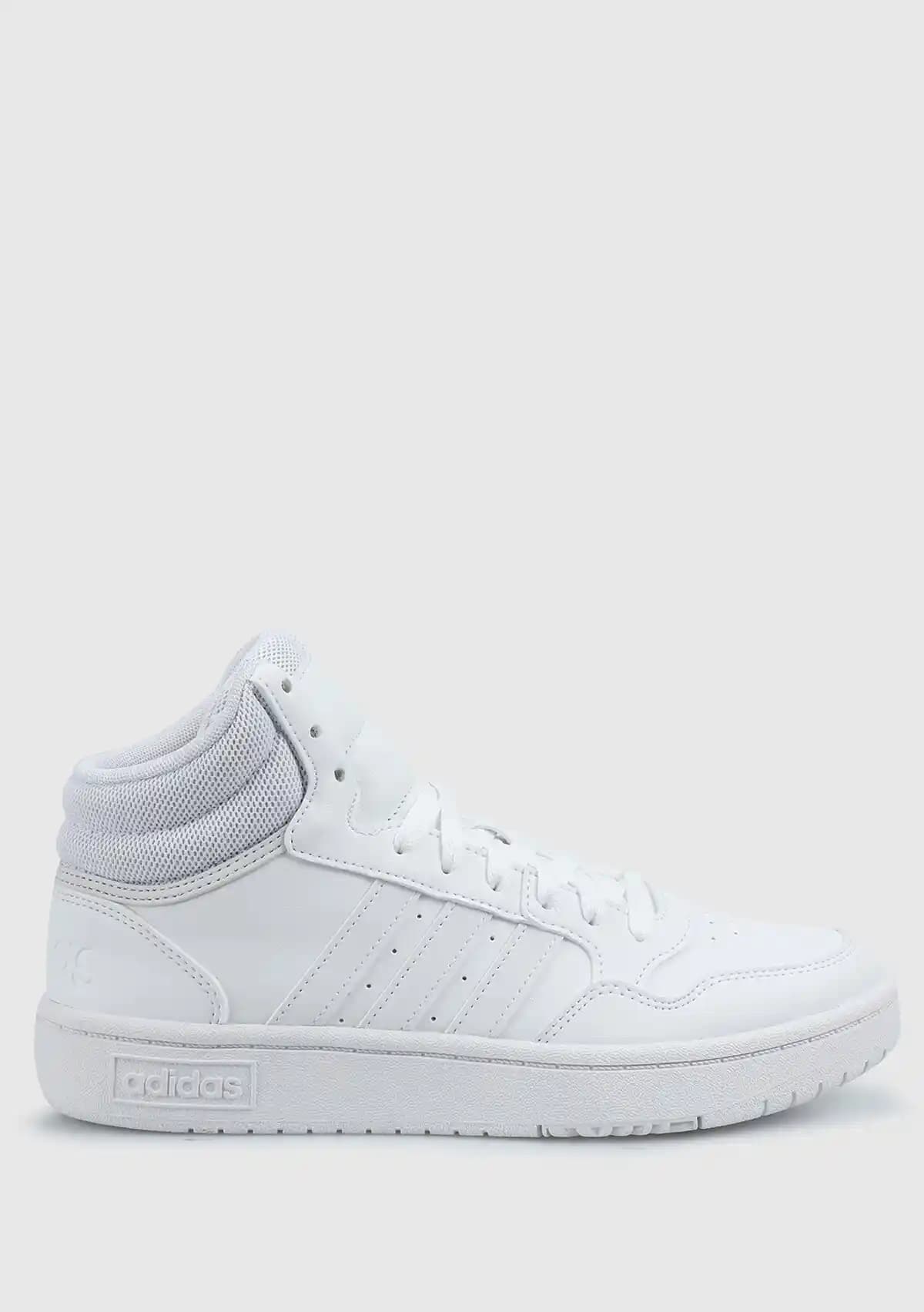 Adidas Kadın Basketbol Ayakkabıları: Moda ve Performansı Bir Arada Sunan Koleksiyonlar