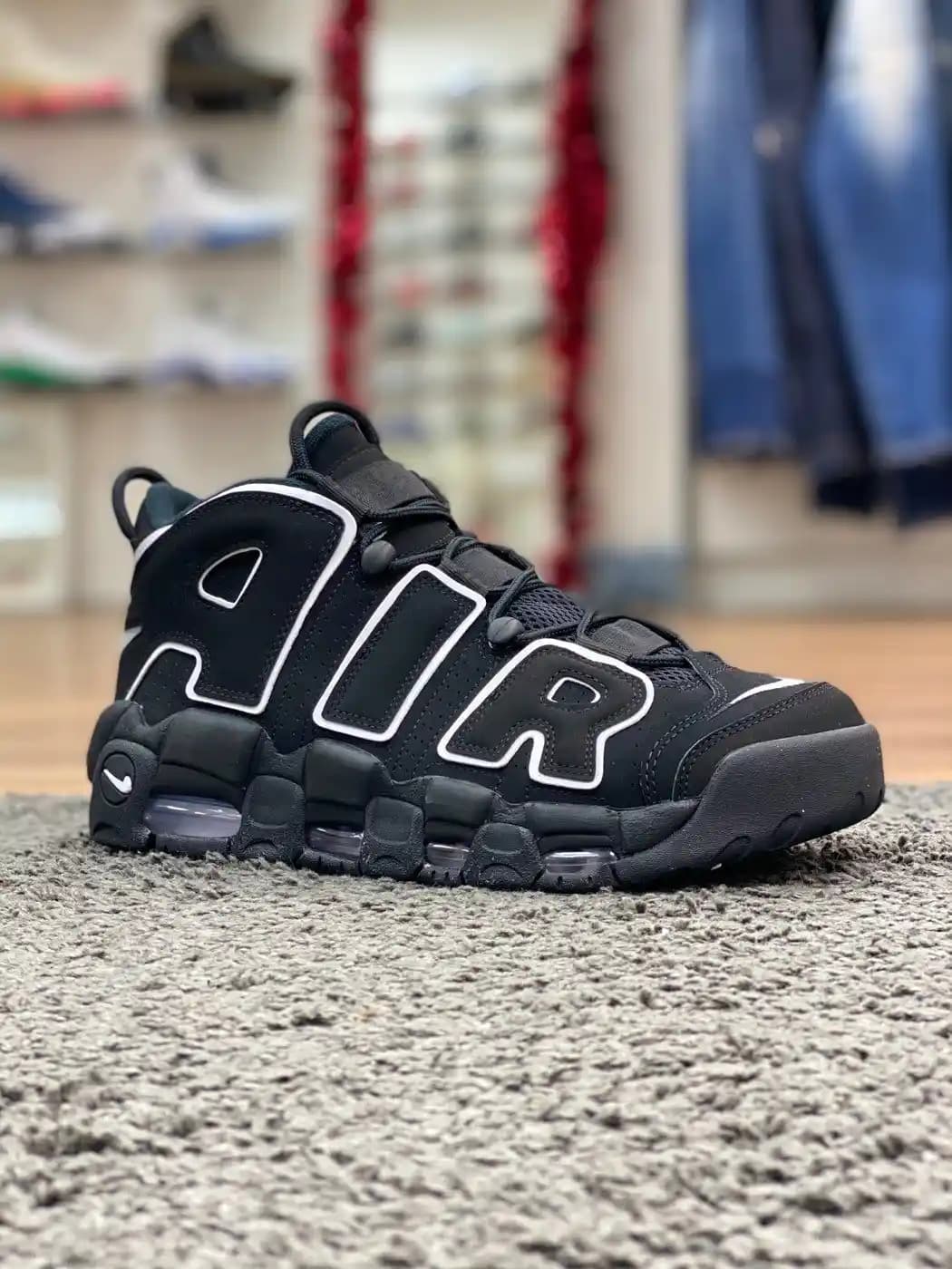 Airmore Uptempo Modası: Enerjik ve Hareketli Stil Trendleri ve Kombinasyonlar