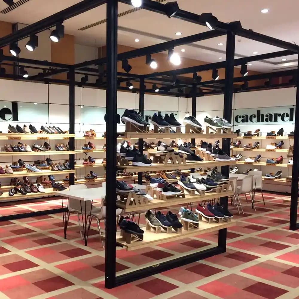 Antalya'da Ayakkabı Modası: Trendler, Konfor ve Şıklığın Buluştuğu Nokta