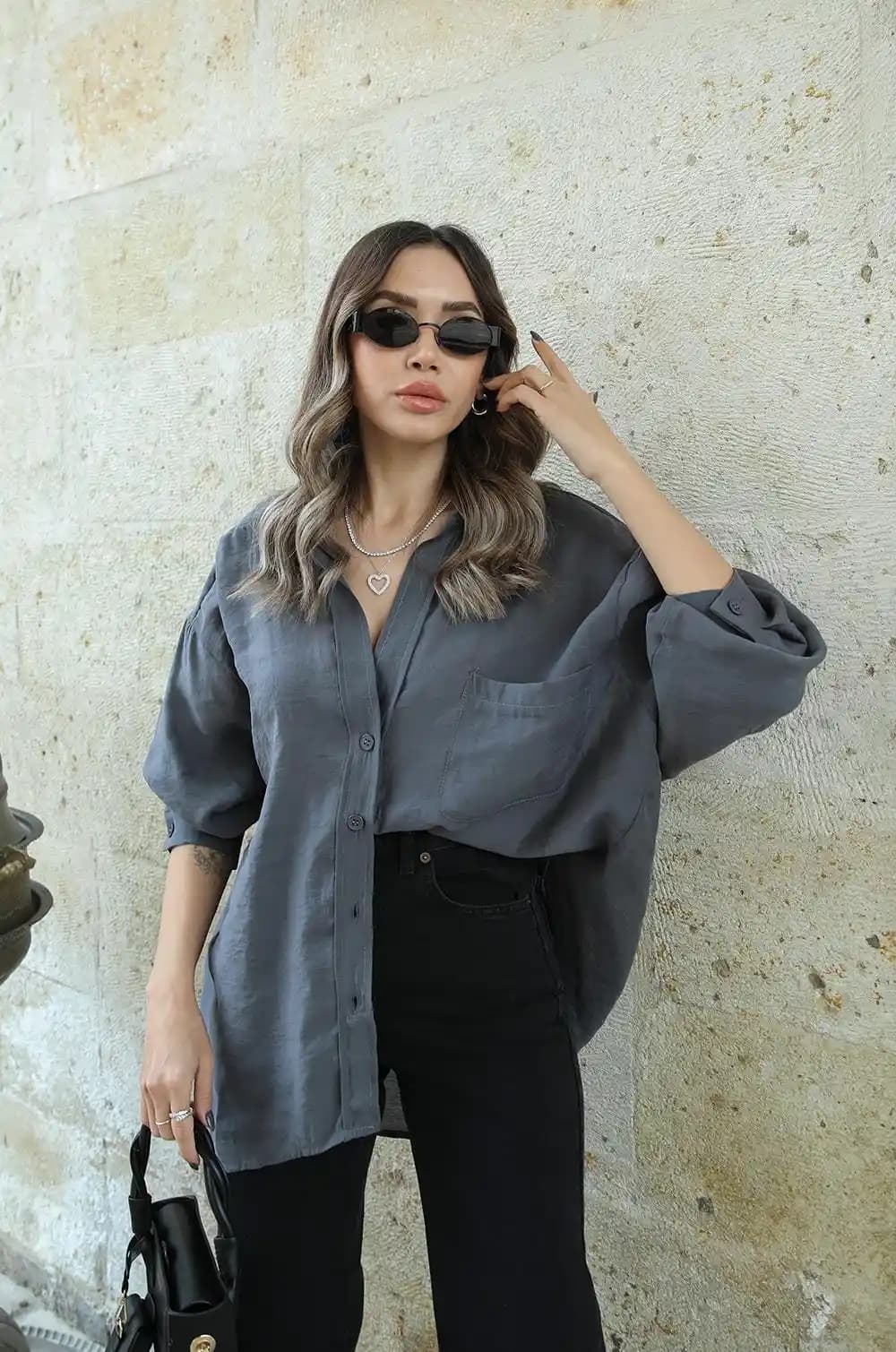 Antrasit Gömleklerin Moda Dünyasındaki Yeri ve Stil İpuçları
