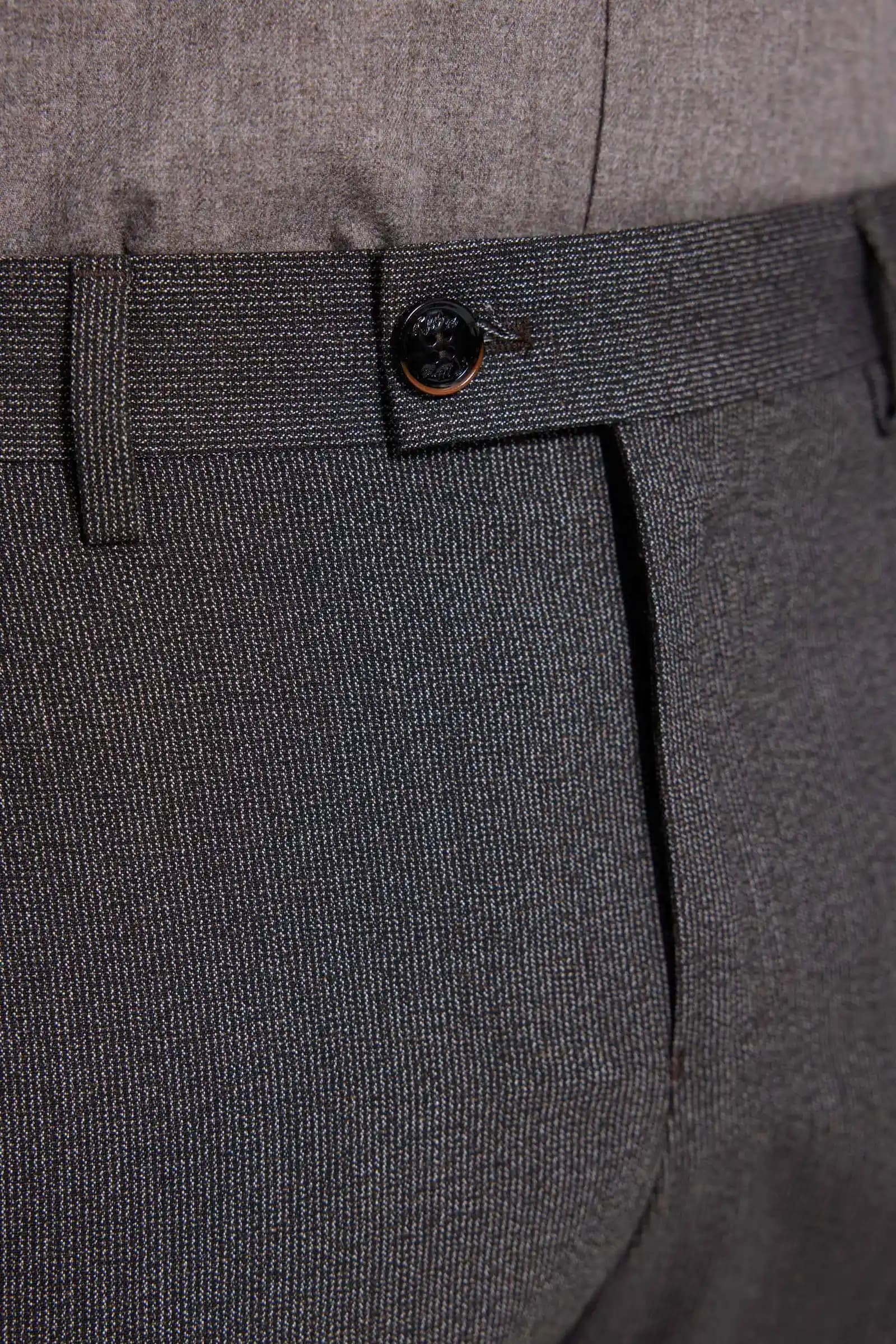 Armürlü Kumaş Nedir, Tarihçesi ve Moda Dünyasındaki Önemi Hakkında Detaylar