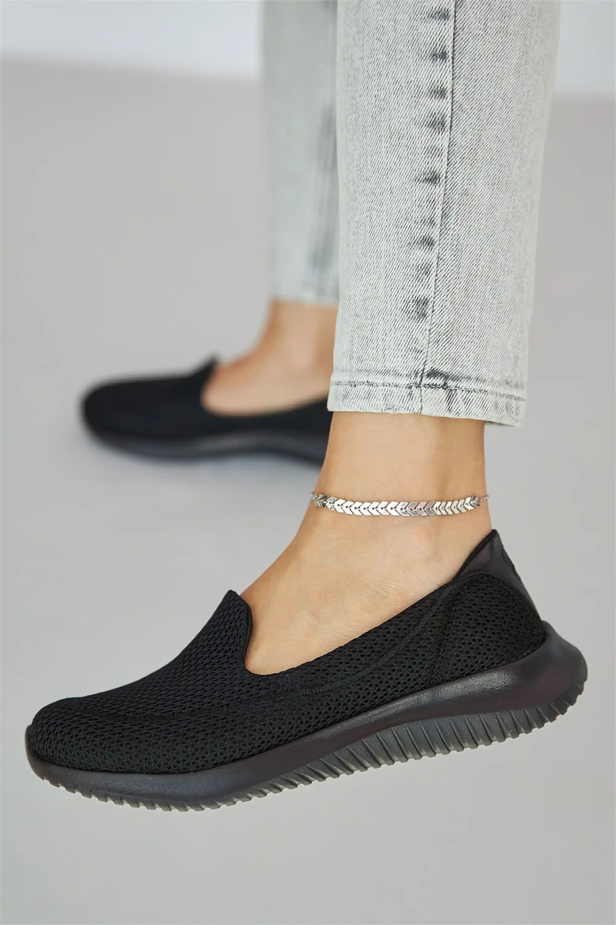 Babet Modasının Güncel ve Zamansız Şıklığı: Trendler, Seçim Önerileri ve Kombinasyon İpuçları