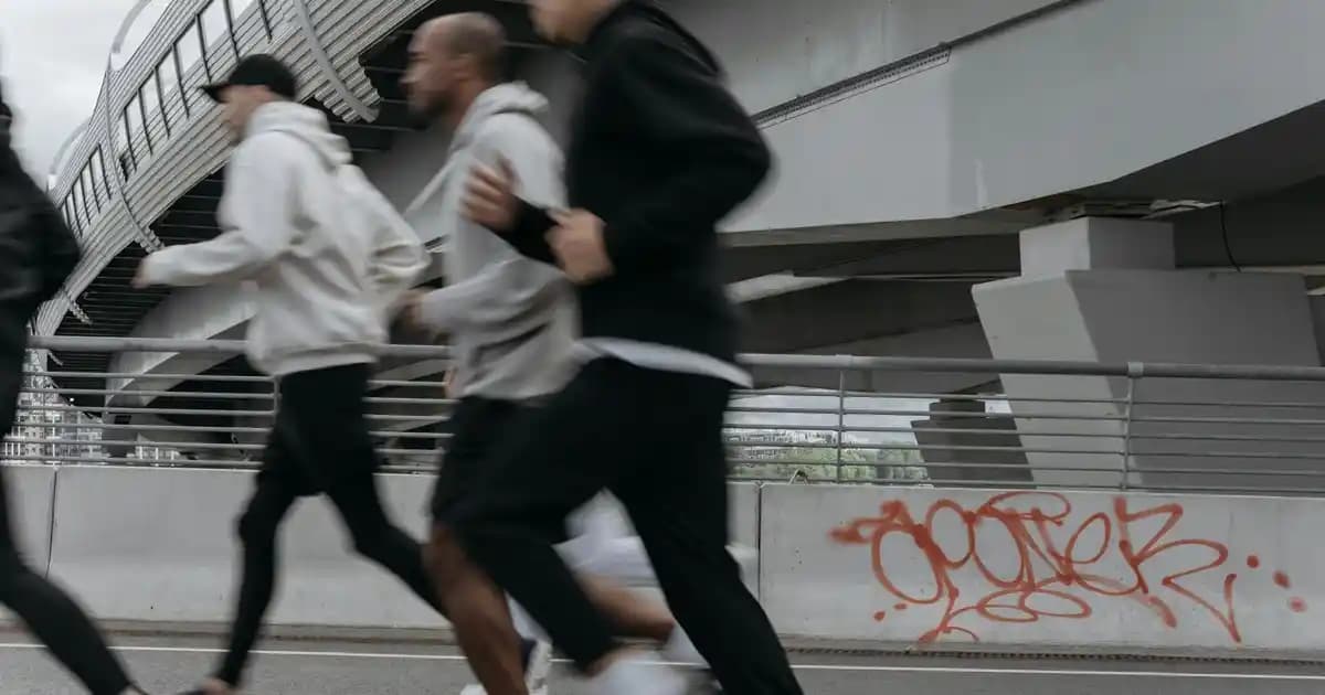 Bej Damatlıklar: Modern ve Klasik Tarzların Zamansız Şıklık Simgesi