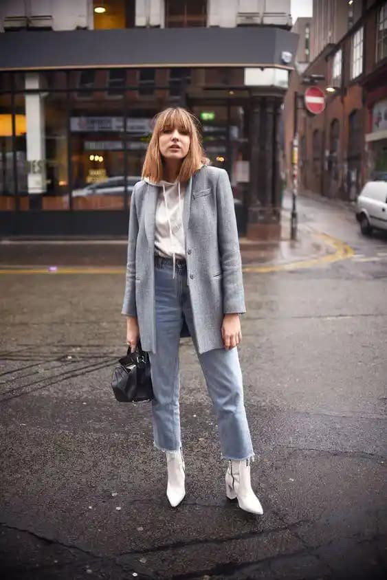 Beyaz Bot Kombinleri: Moda Trendleri ve Stil İpuçlarıyla Şıklık Yaratın