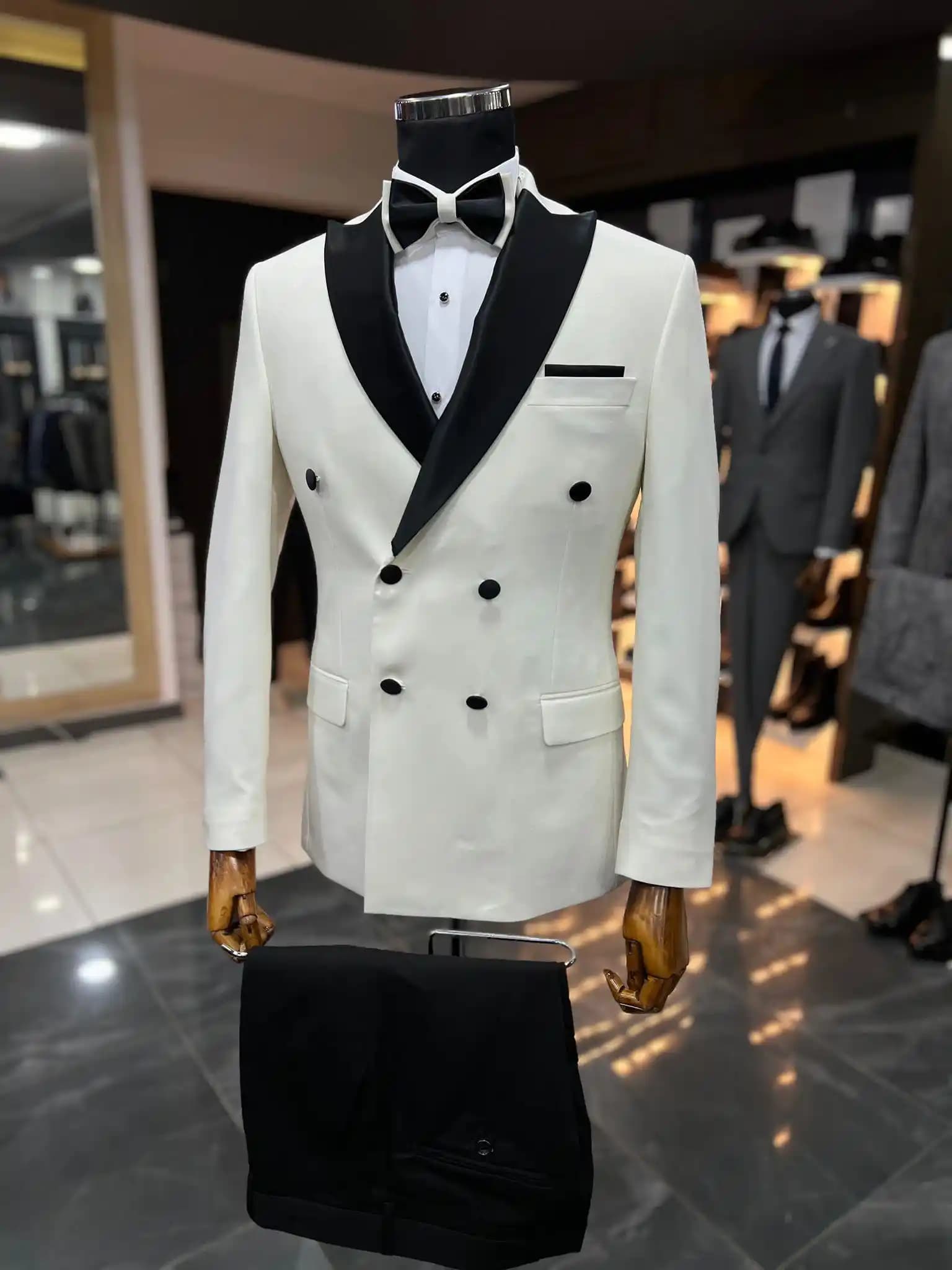 Beyaz Damatlık Modası ve Stil İpuçları: Şıklık ve Zarafetin Simgesi