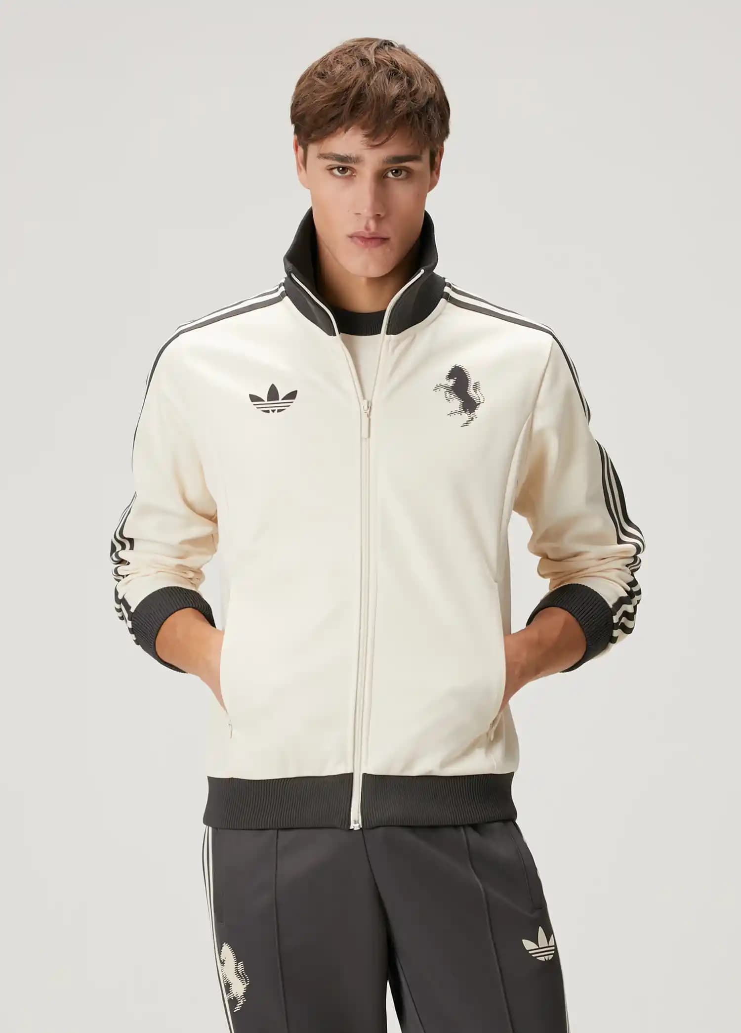 Beyaz Hırka Modası: Şıklık ve Rahatlığın Mükemmel Buluşması