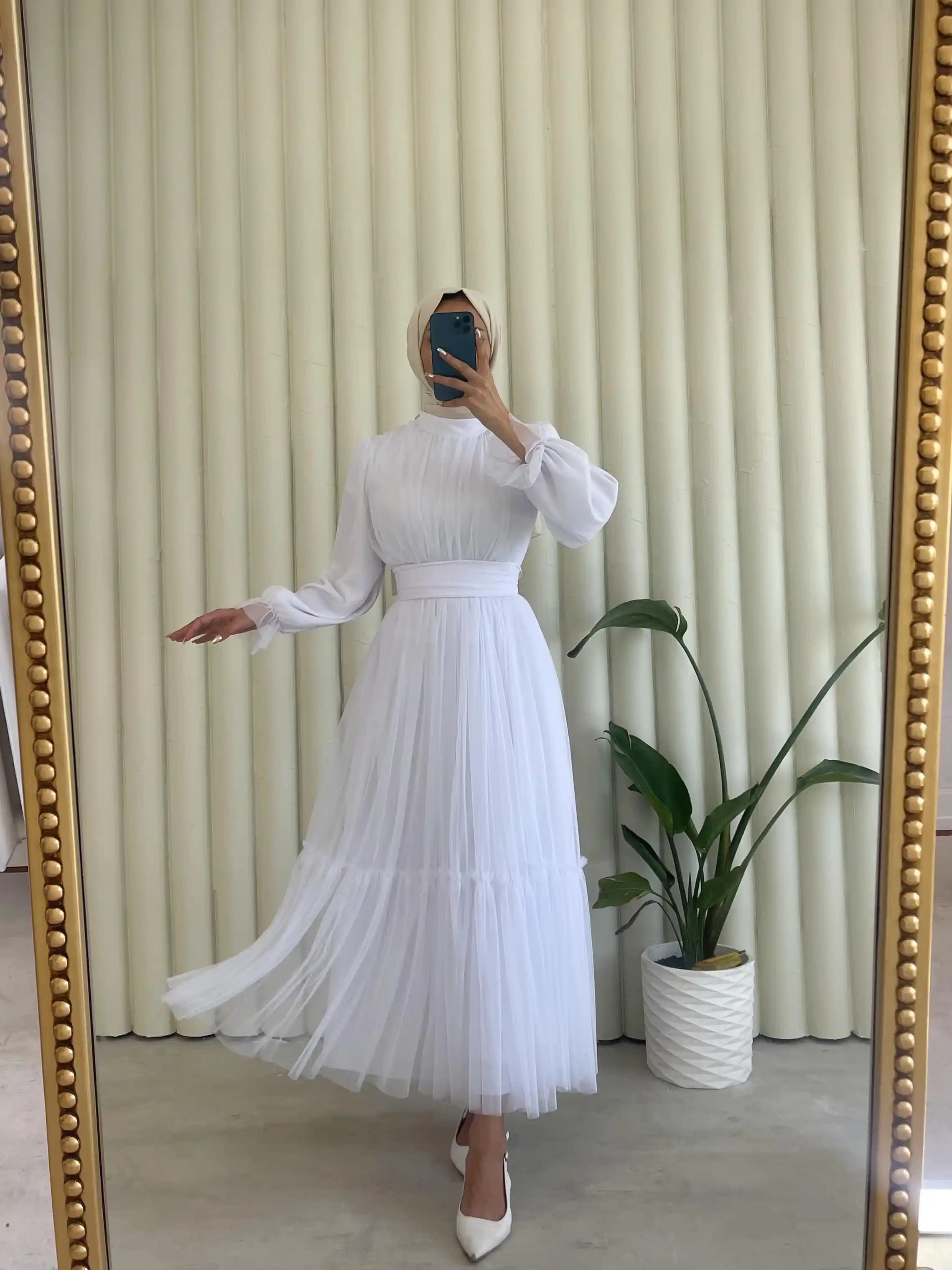 Beyaz Nikah Elbiseleri: Güncel Trendler ve Seçim İpuçlarıyla Şıklık Yaratın