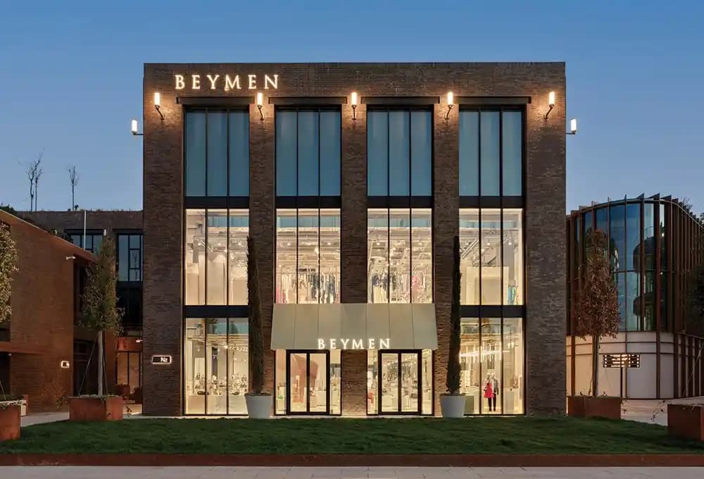 Beymen Galataport İstanbul'da Moda ve Lüksün Kalbi Gelişmiş Tasarım ve Sürdürülebilirlik ile Öne Çıkıyor