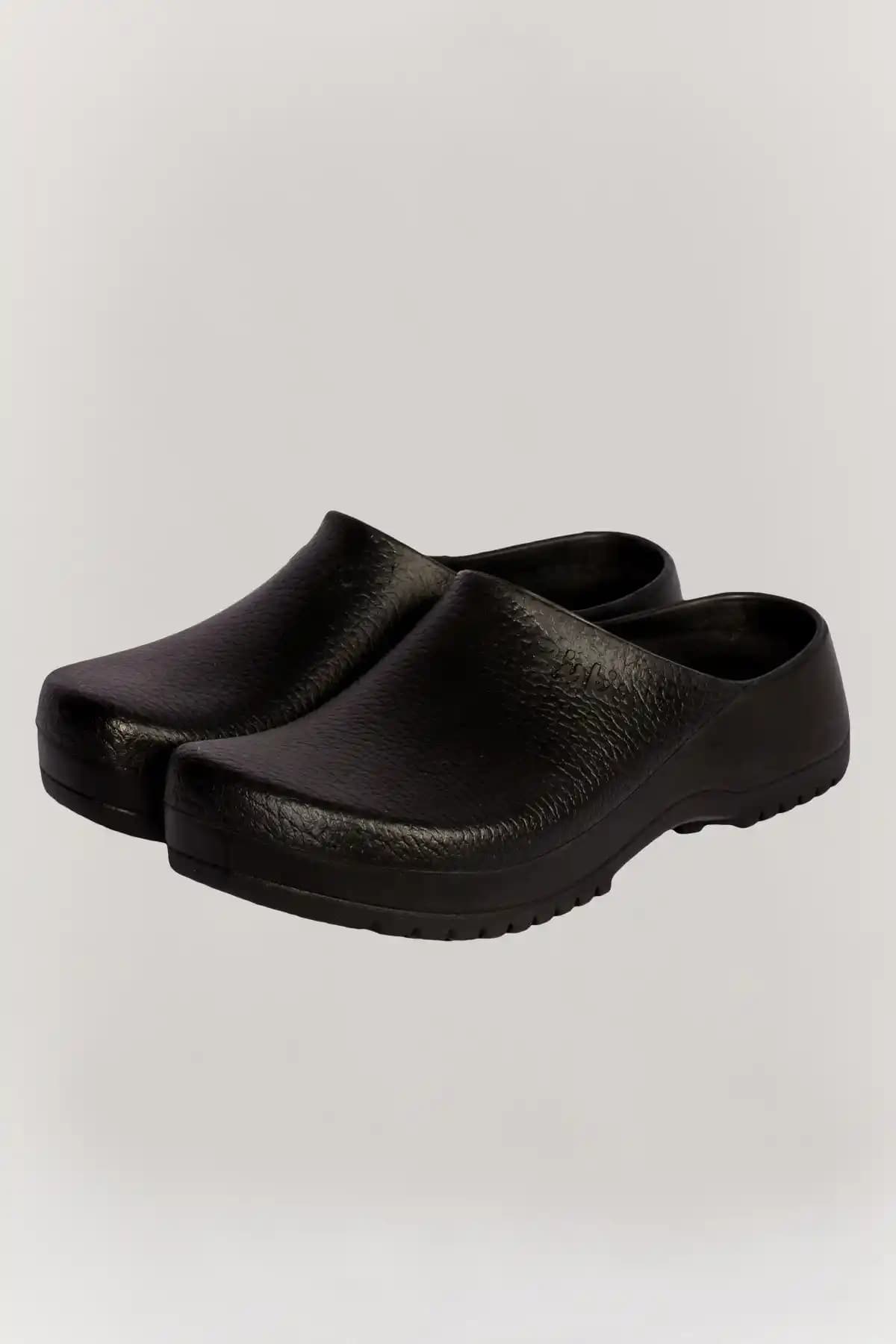 Birkenstock Markasının Moda Dünyasında Mutfak Terliği Trendleri ve Güncel Tasarımları