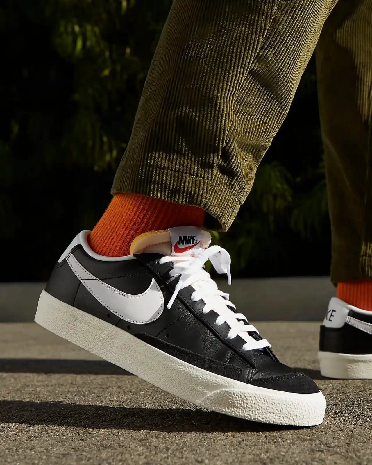 Blazer 77 Low: Günlük Şıklık ve Rahatlık Sunan Modern Moda Parçası