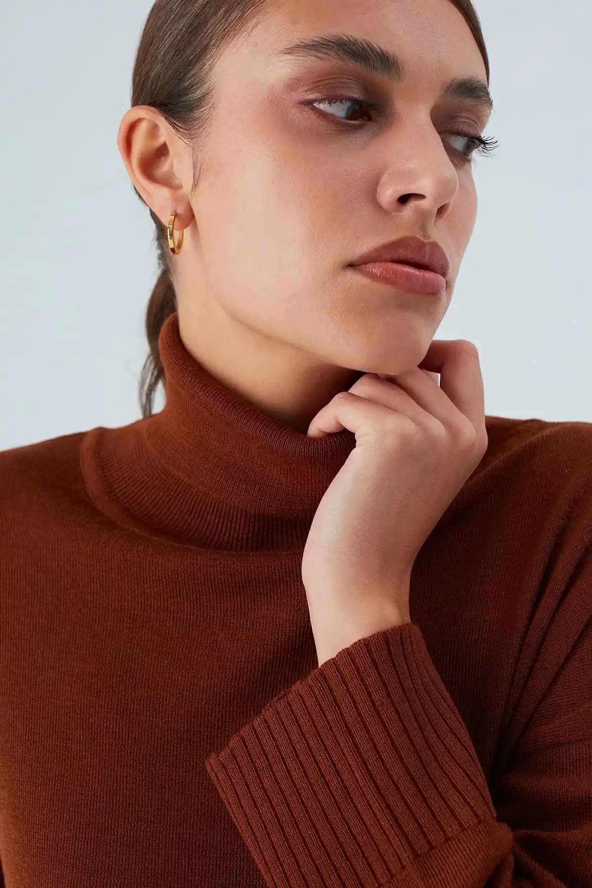 Bol Boğazlı Kazak Modası: Kış Aylarının En Popüler ve Şık Parçası