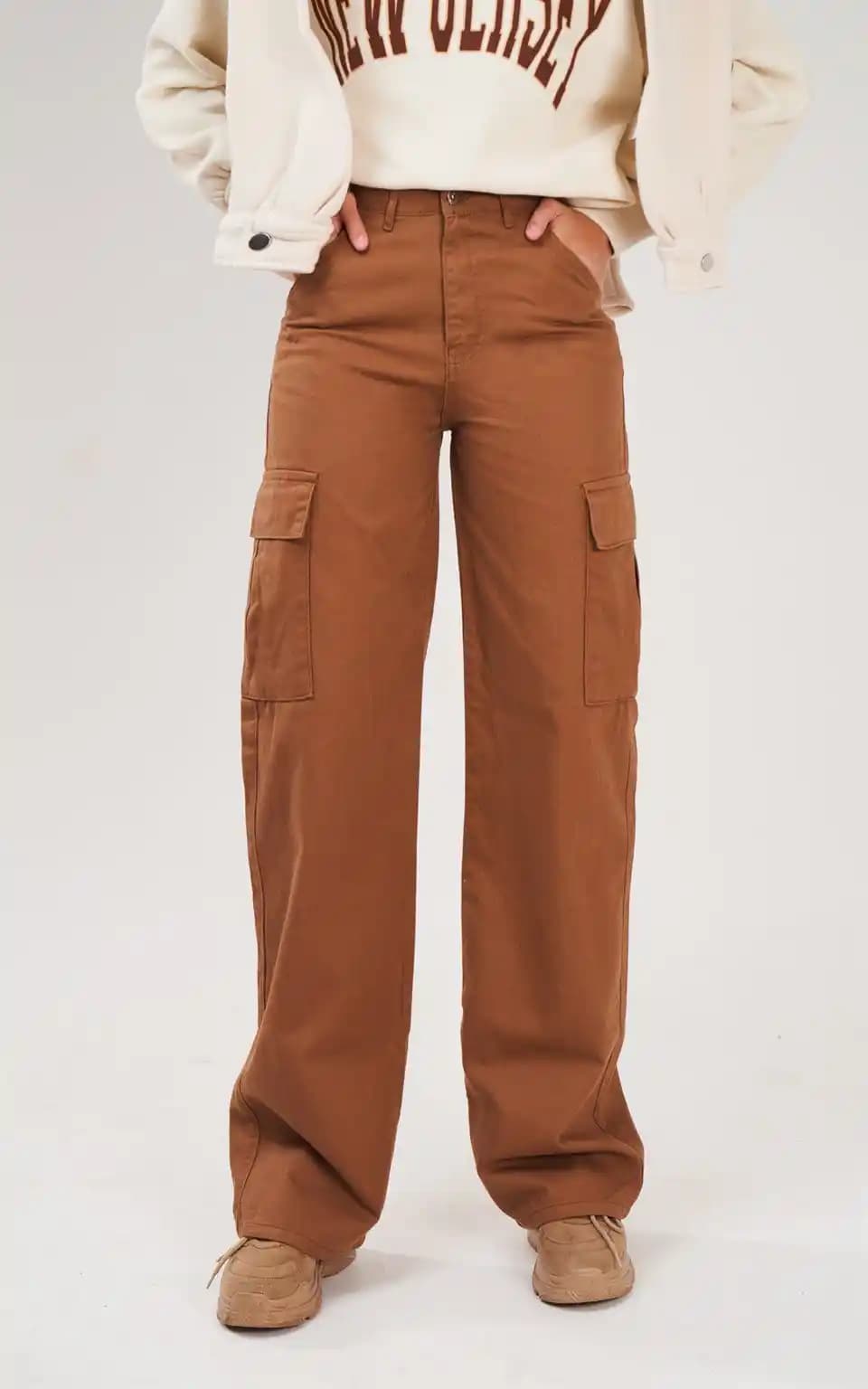 Bol Paça Pantolonun Moda Dünyasındaki Yeri ve Güncel Trendler