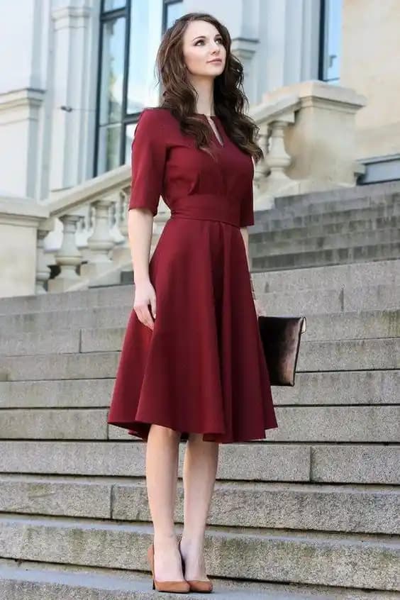 Bordo Elbise Altına Ayakkabı Seçimi ve Stil İpuçları