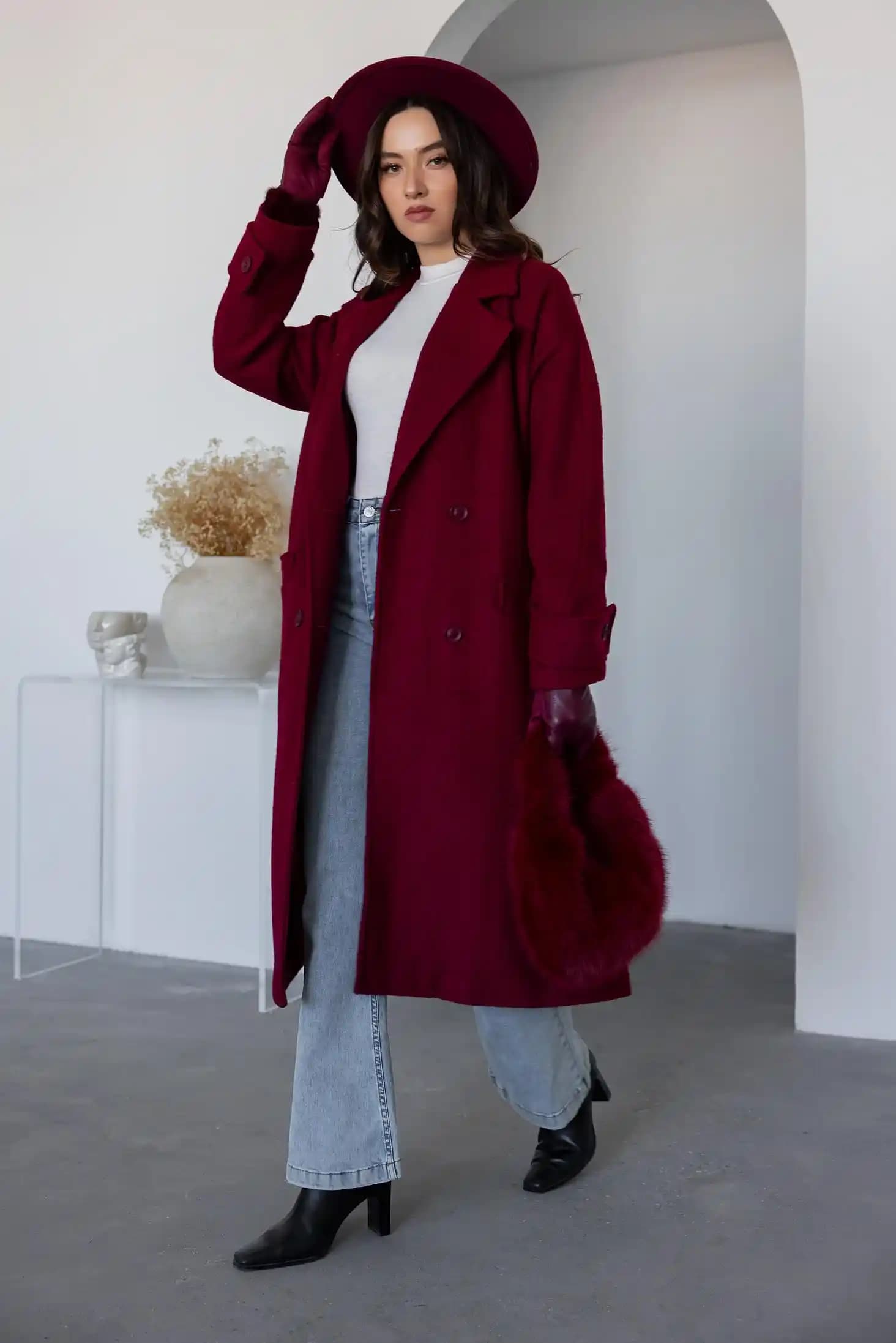 Bordo Kaban: Kışın Şıklığınıza Renk Katacak Modern ve Zarif Seçenekler