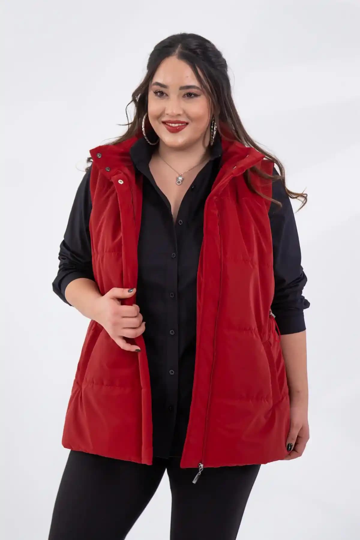 Büyük Beden Kapitone Yelekler: Moda ve Konforun Bir Arada Sunulduğu Güncel Trendler