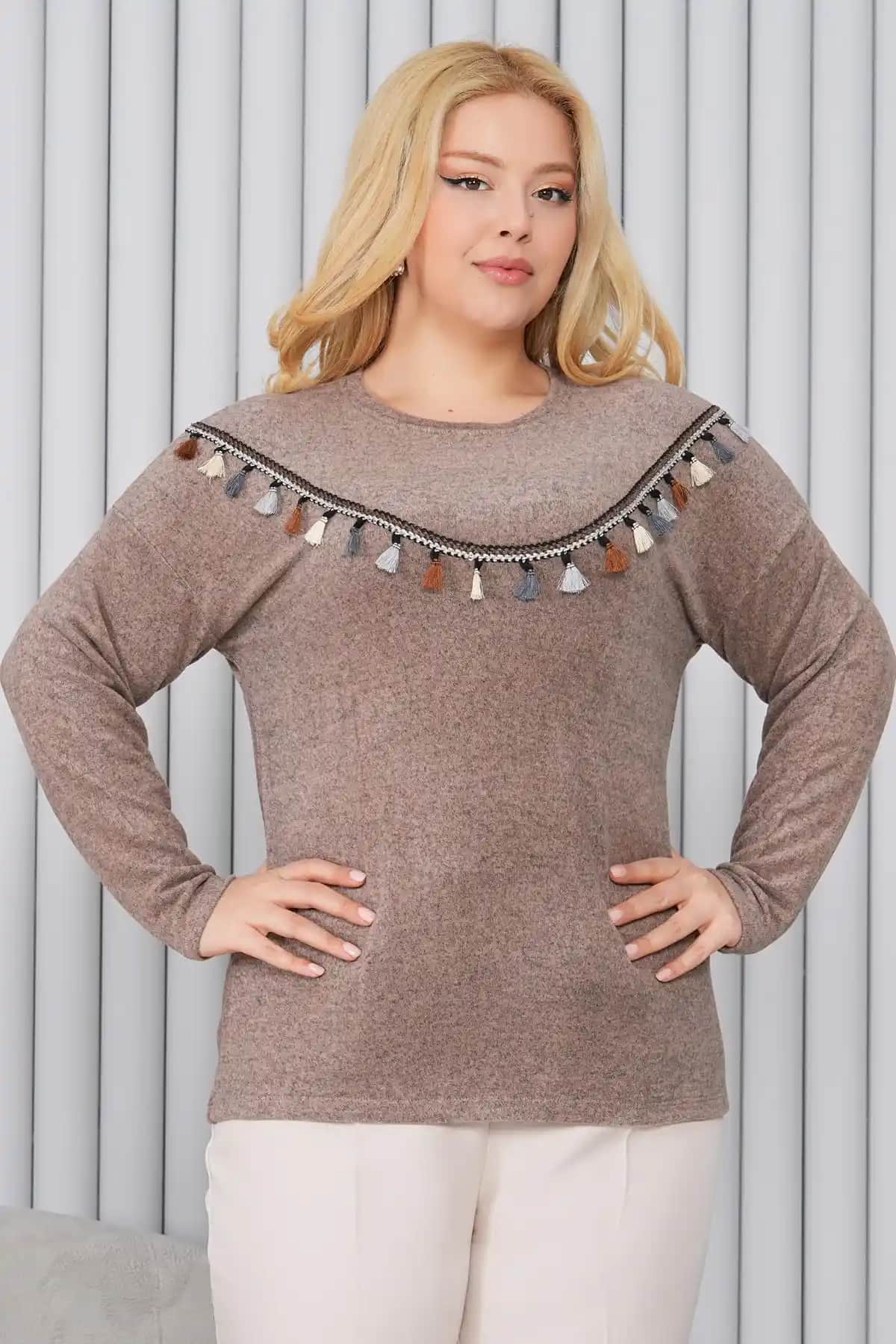 Büyük Beden Kazak Modelleri: Konfor ve Şıklığın Modern Tasarımları