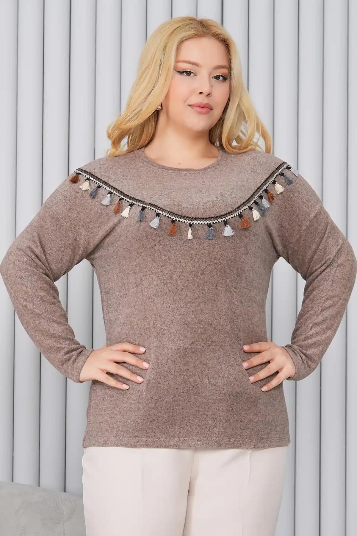 Büyük Beden Kazak Modelleri: Konfor ve Şıklığın Modern Tasarımları