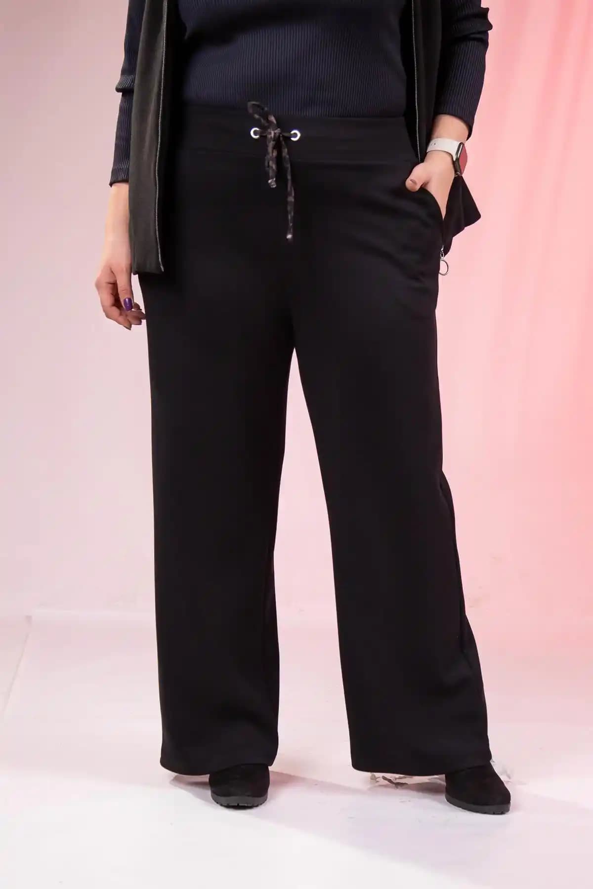 Büyük Beden Siyah Pantolon: Moda Dünyasında Kendini İfade Etmenin Güçlü Yolu