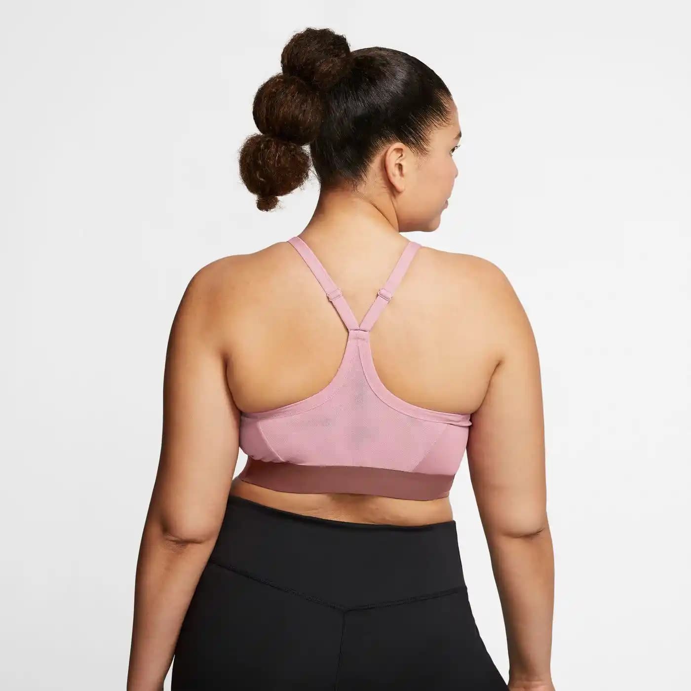 Büyük Beden Sporcu Sütyenleri: Konfor ve Şıklığın Birleştiği Modern Tasarımlar