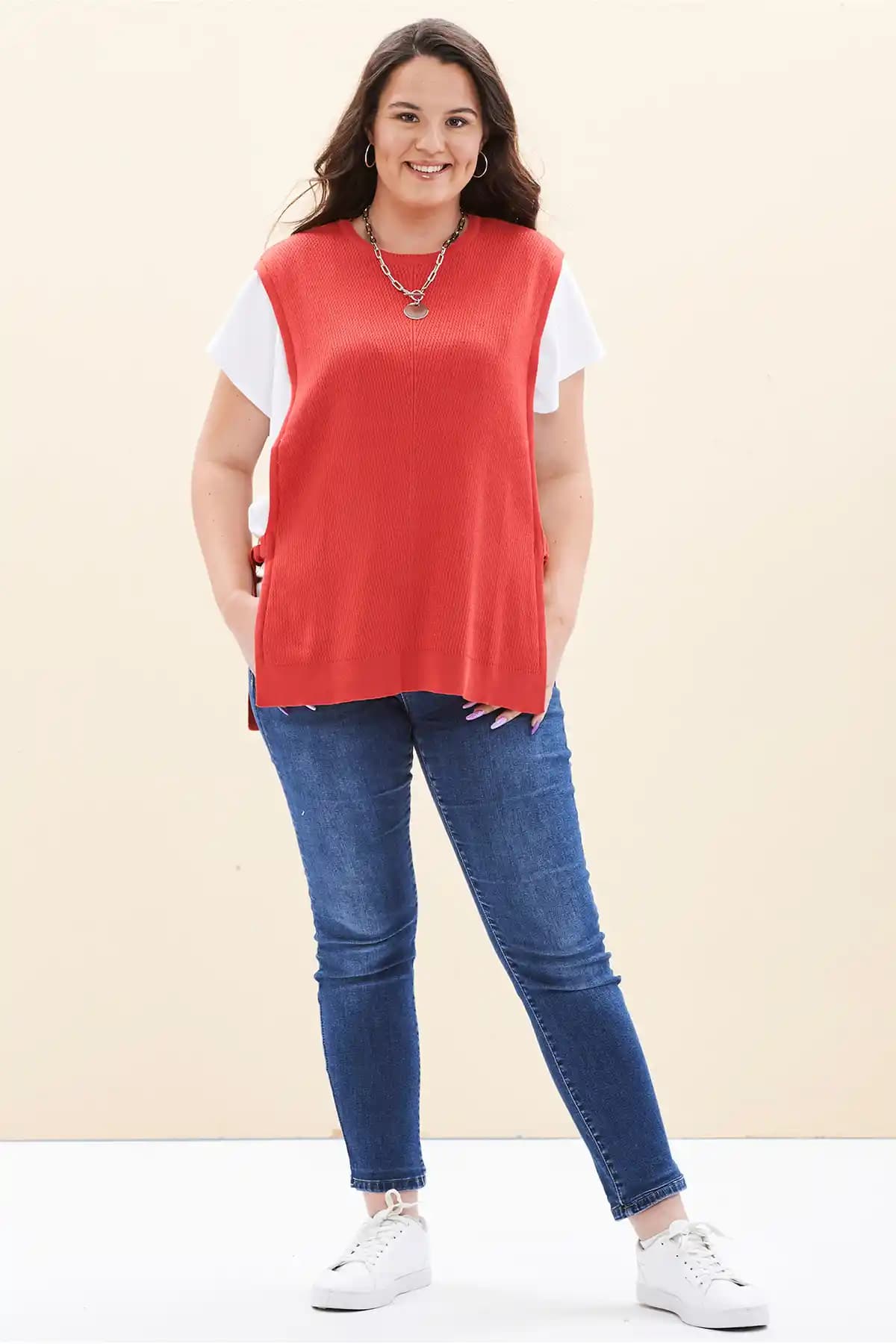 Büyük Beden Süveterler: Konfor ve Şıklığı Bir Arada Sunan Moda Trendleri