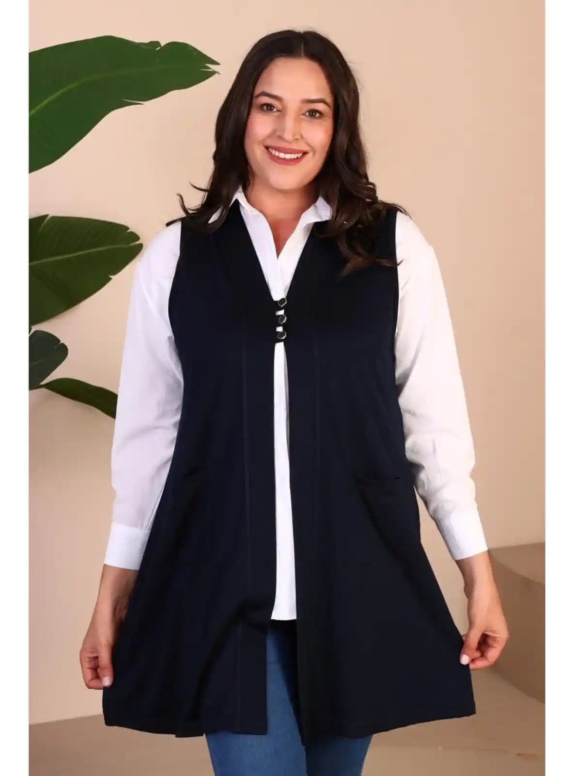 Büyük Beden Yelek Modasında Güncel Trendler ve Stil İpuçları
