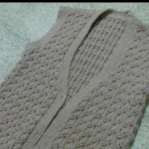 Büyükler İçin Yelek Modelleri: Şıklık ve Konforu Bir Arada Sunan Tasarımlar