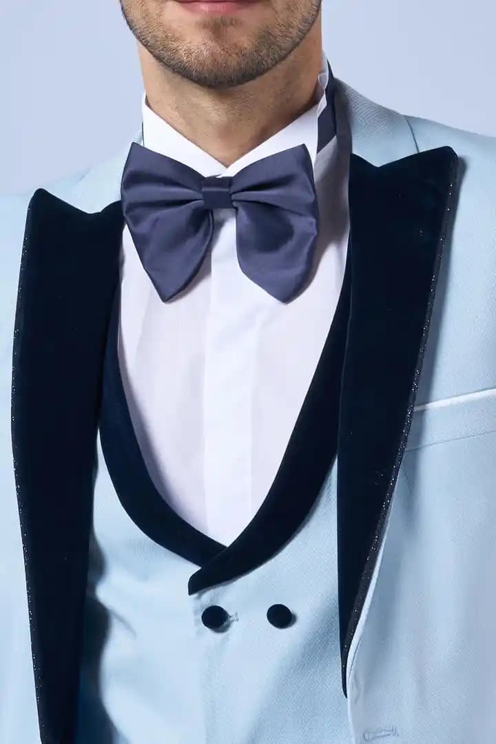 Buz Mavisi Smokinin Moda Dünyasındaki Yeri ve Stil İpuçları