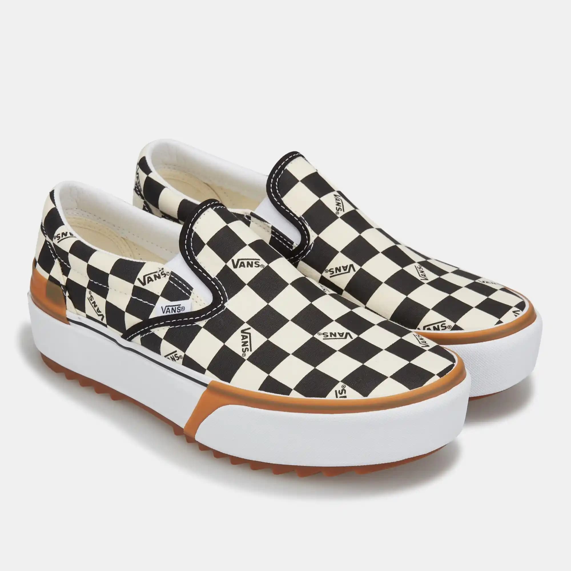 Checkerboard Vans: Moda Dünyasında Zamansız ve İkonik Desenlerin Evrimi ve Güncel Yansımaları