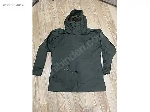 Columbia Askeri Montları: Moda ve Fonksiyonelliğin Modern Buluşması