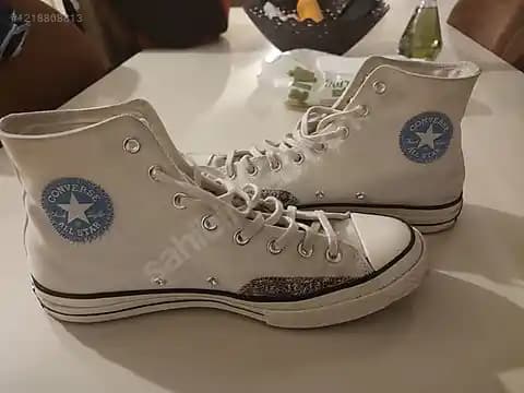 Converse 46 Numara: Büyük Ayakkabılarla Moda ve Konforun Öne Çıkan Tercihi