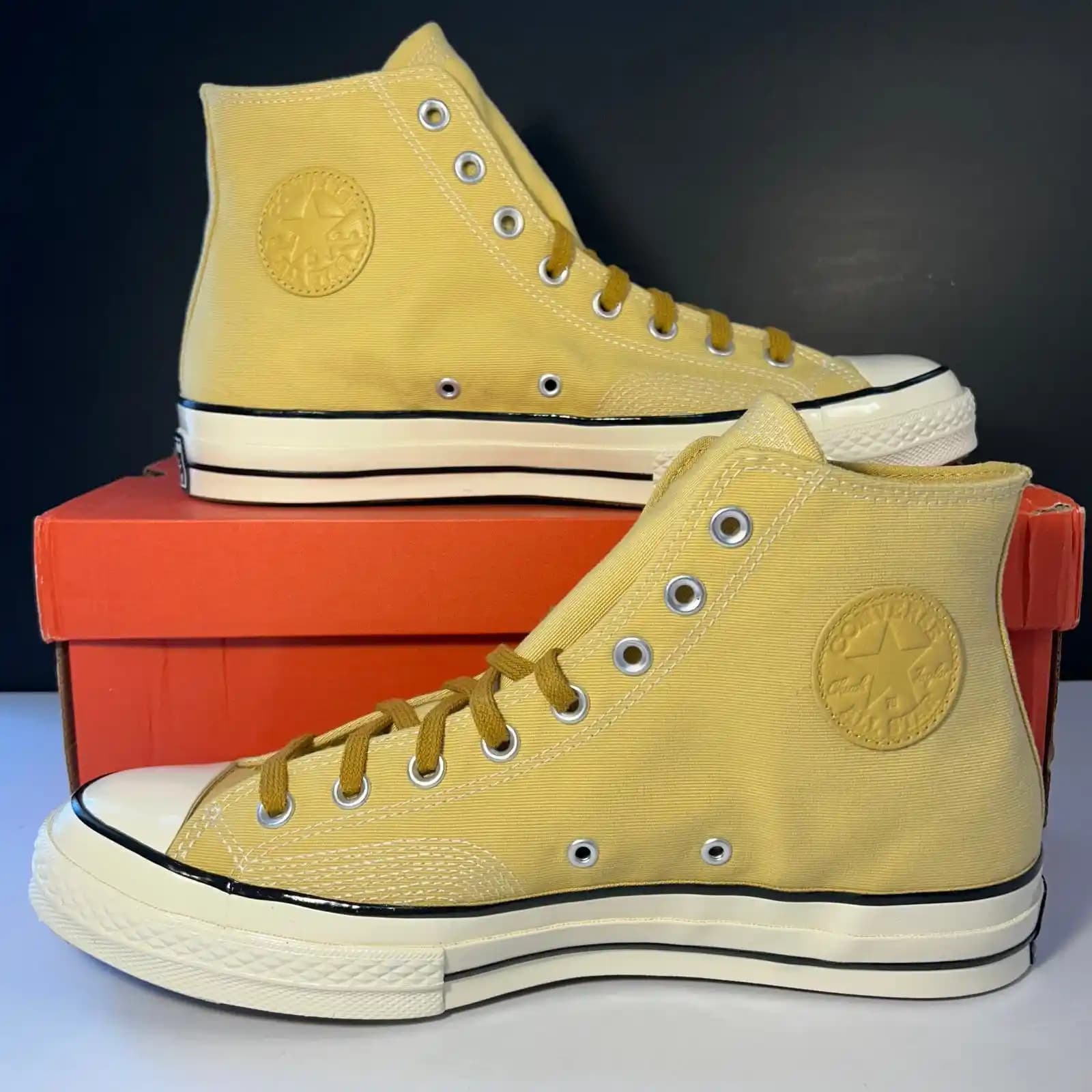 Converse Chuck 70 Orman Kumaşı ile Moda Dünyasında Özgün Bir İfade Yaratın