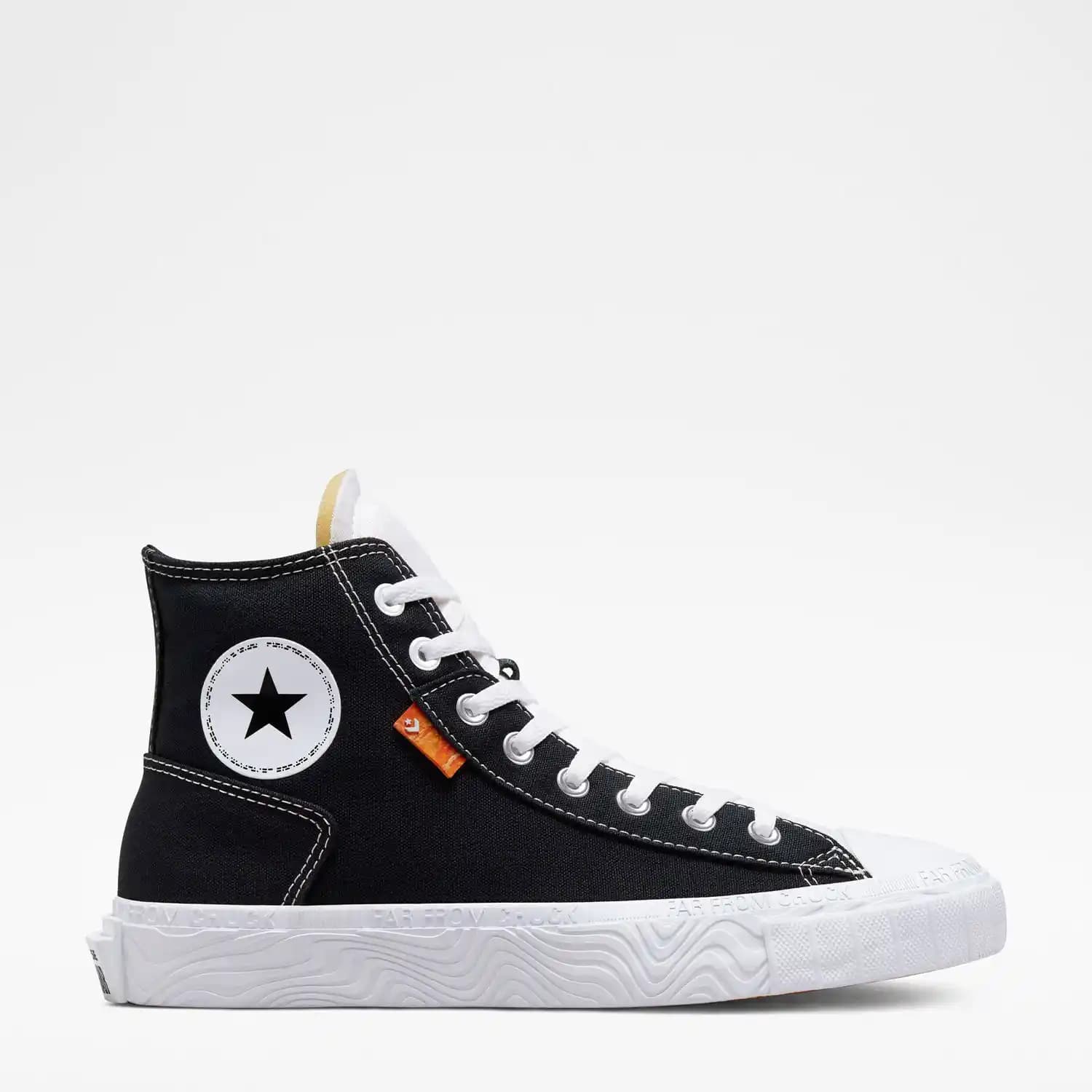 Converse Erkek Sneaker Modası: Zamansız Şıklık ve Modern Tasarımlar