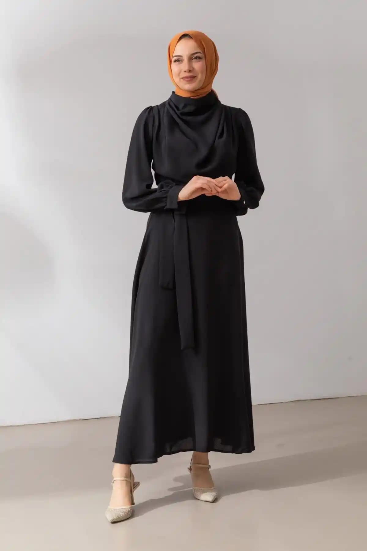 Crep Elbise Nedir? Moda Dünyasında Rahat ve Şık Bir Seçenek