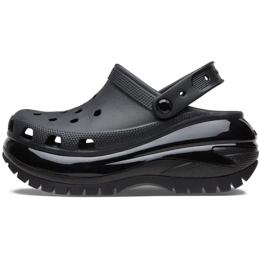 Crocs Classic Mega Crush Clog ile Güncel Moda ve Konforun Mükemmel Buluşması