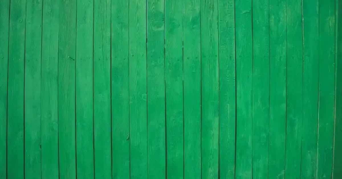 Crocs Crocband Erkek Terlikleri: Moda ve Konforun Birleştiği Modern Tasarımlar