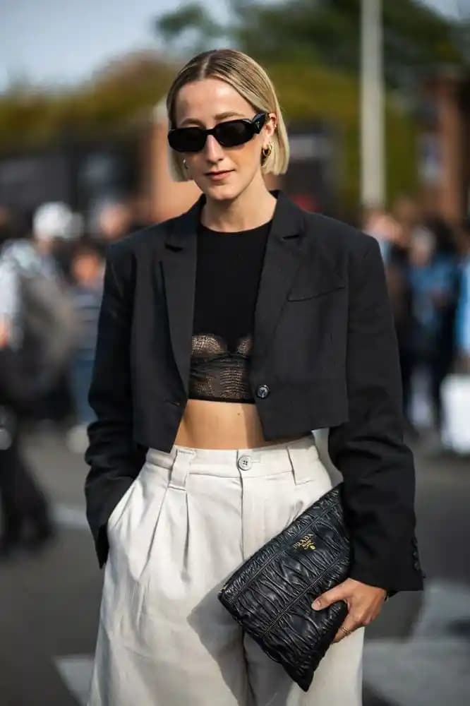 Crop blazer kombinasyonları: modern tarzlar ve şık görünüm ipuçları