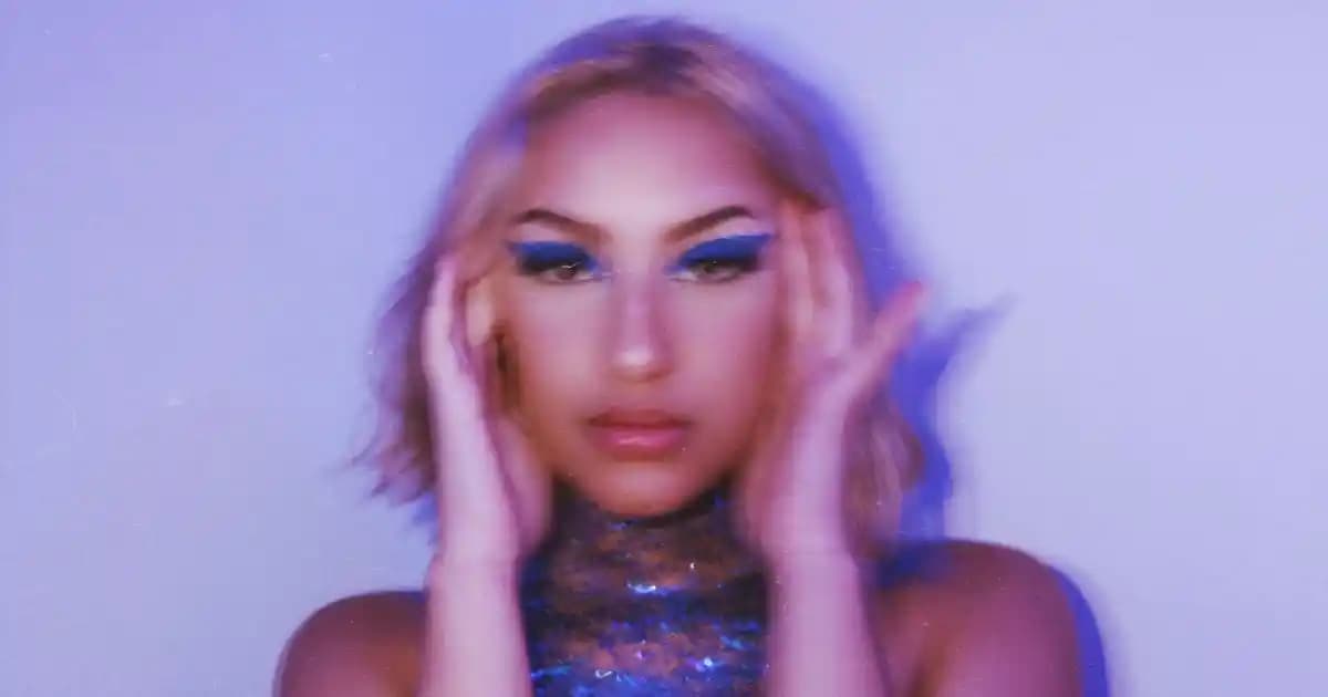 Damat Kruvaze Takım Elbise: Modern ve Şık Düğün ve Özel Günler İçin Uygun Seçenekler