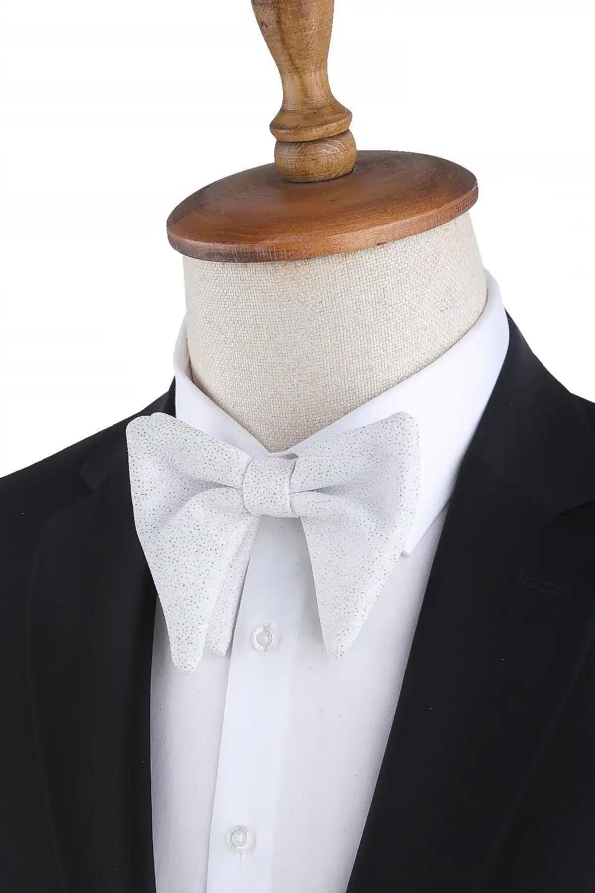 Damatlıkta Papyon Seçimi ve Stil İpuçlarıyla Zarif Bir Düğün Şıklığı